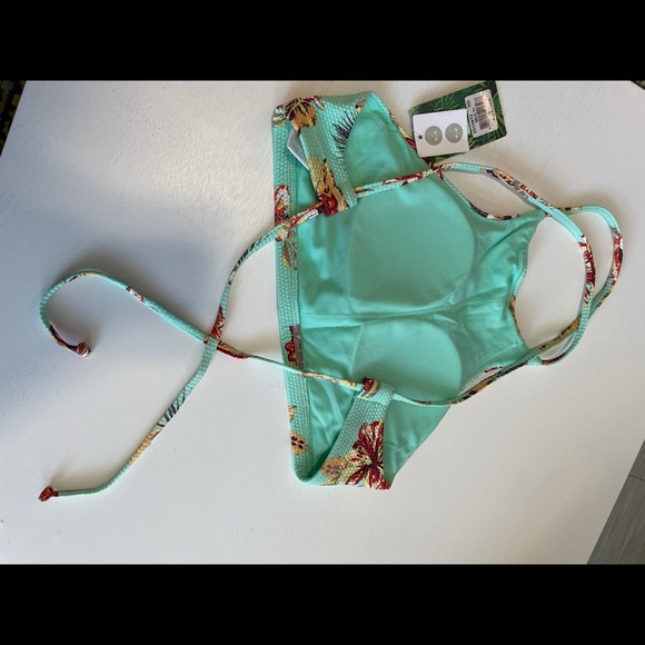 Floral Bikini Swimsuit Top BathingSuit New Small - Picture 4 of 7